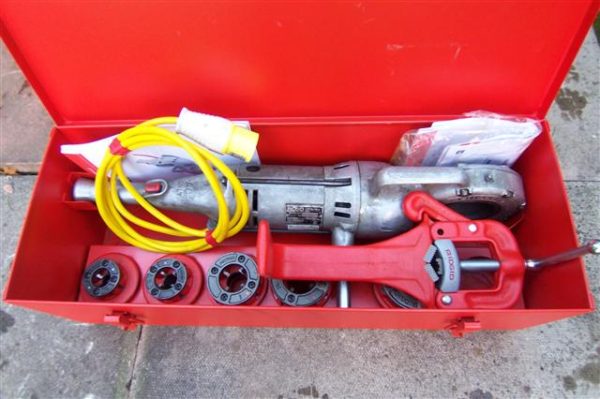 Ridgid menetvágógép 700-C 220V